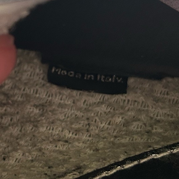 P448 Thea Low Top Sneaker - Picture 9 of 10